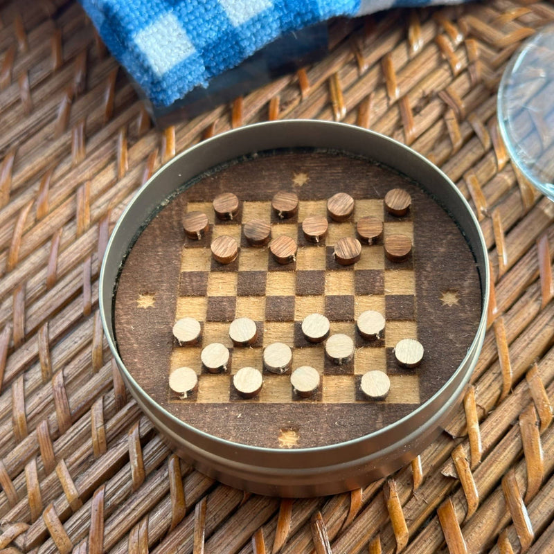 Checkers (Games in the Round)