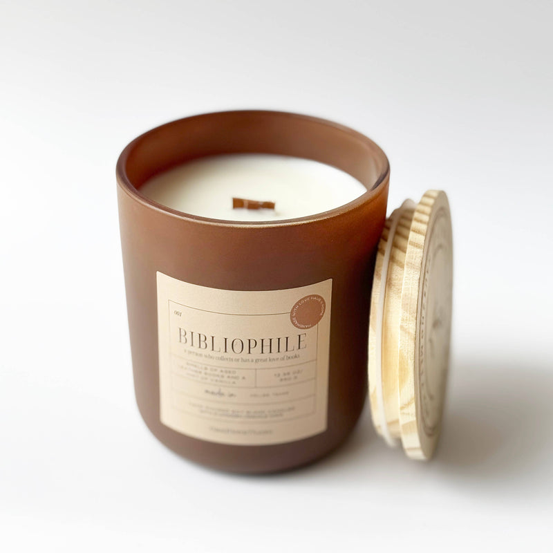 Hand-Poured Candle with Wooden Wick - Bibliophile